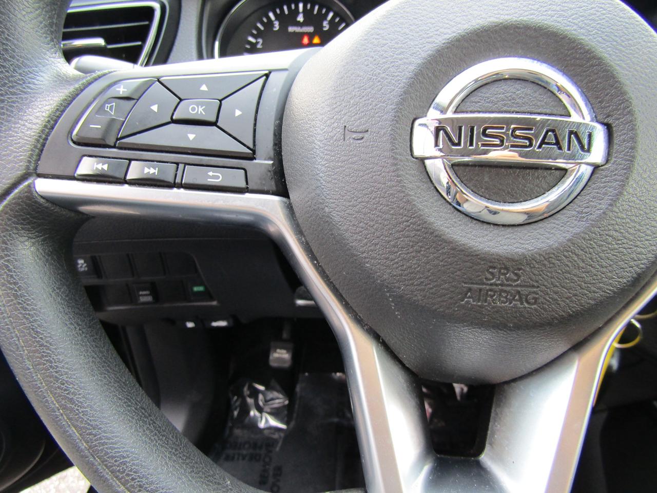 2017 Nissan Qashqai S,AWD,Camera,Heated Seats,Bluetooth,Alloy*Certified* Photo