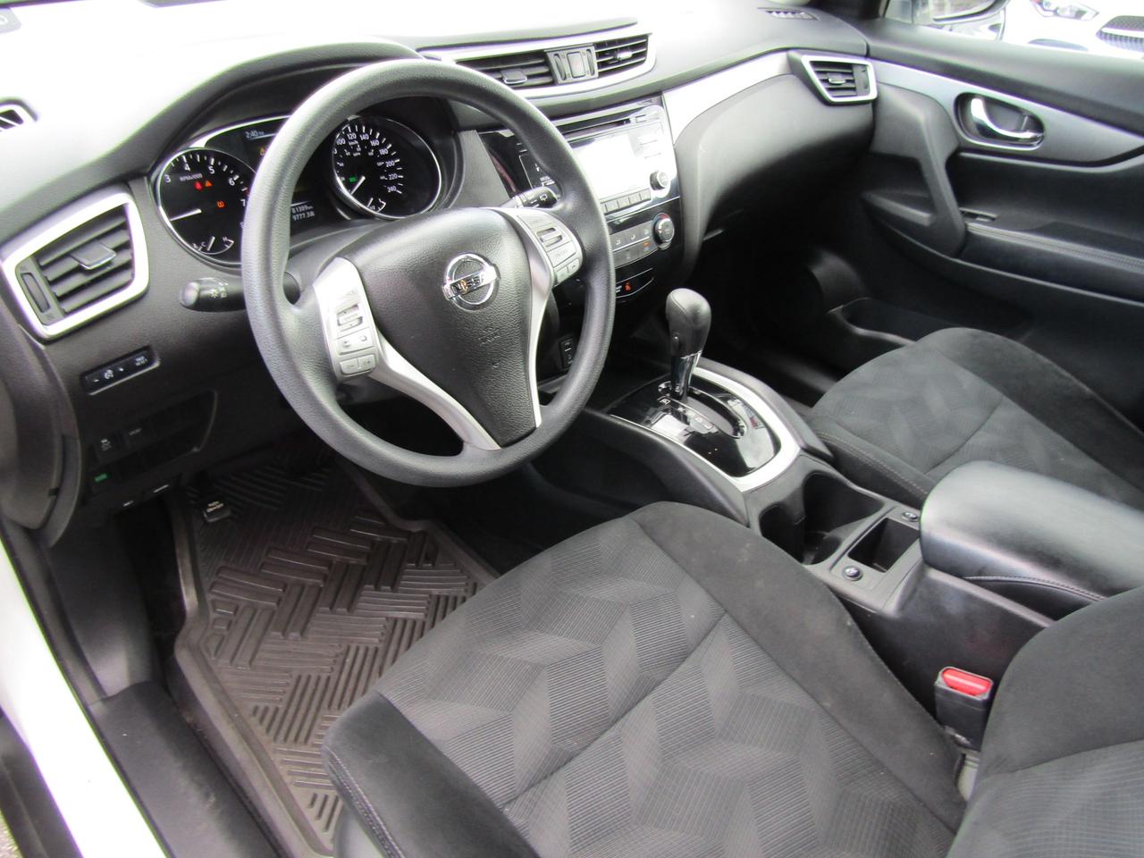 2016 Nissan Rogue SV,Camera,Bluetooth,Heated Seats,Push to Start*Certified* Photo