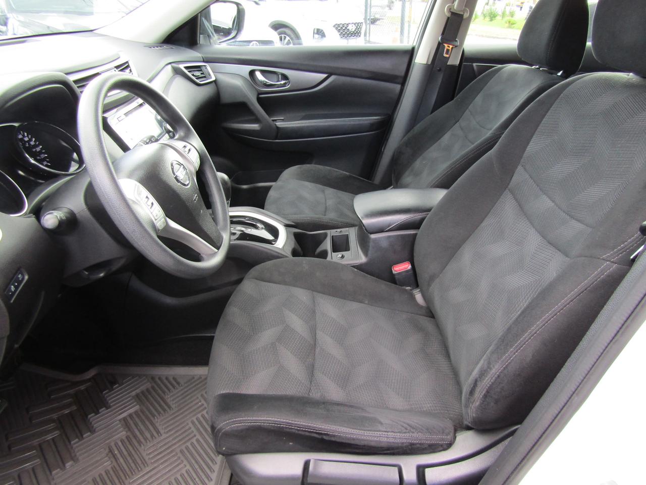 2016 Nissan Rogue SV,Camera,Bluetooth,Heated Seats,Push to Start*Certified* Photo