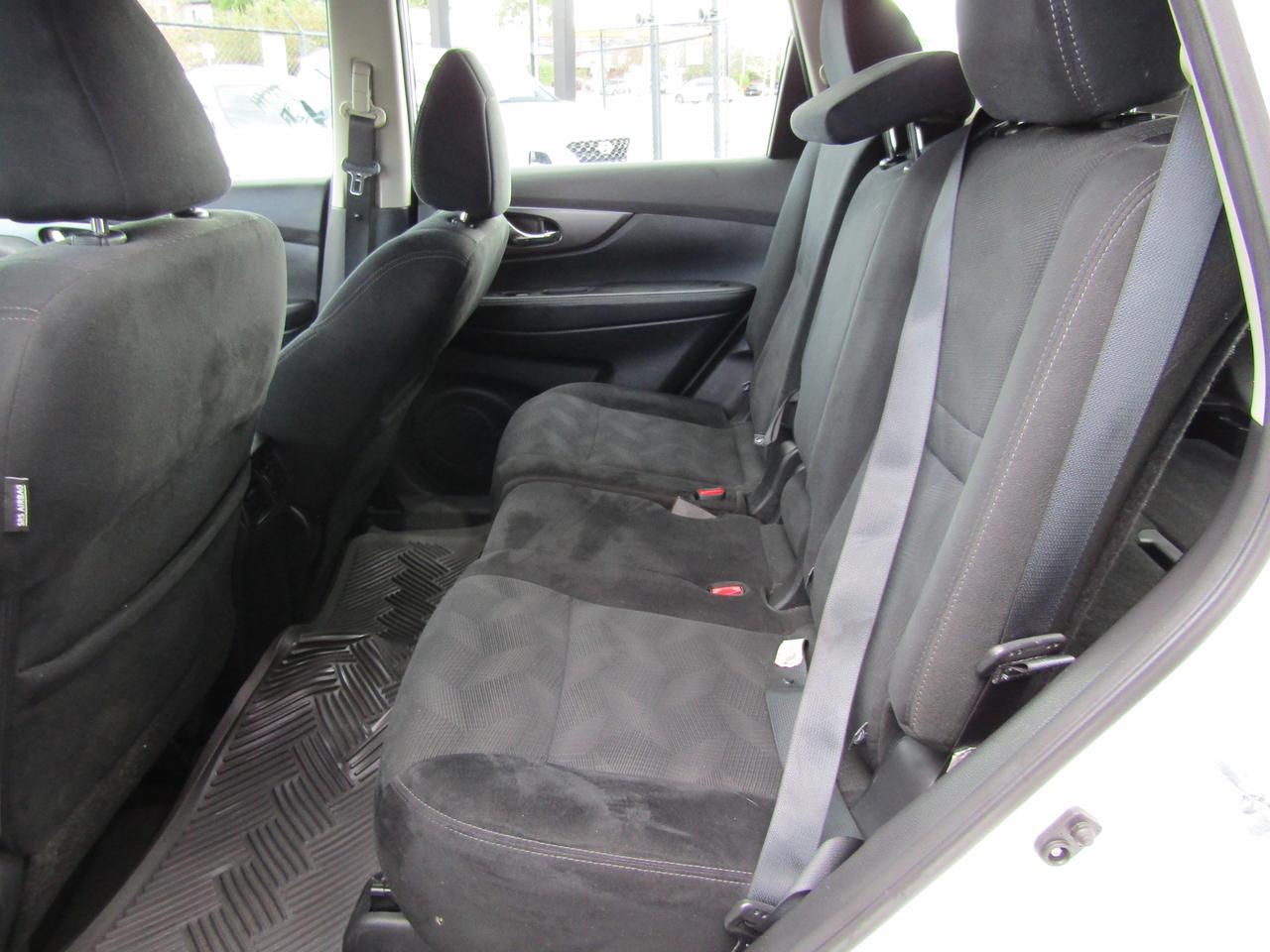 2016 Nissan Rogue SV,Camera,Bluetooth,Heated Seats,Push to Start*Certified* Photo