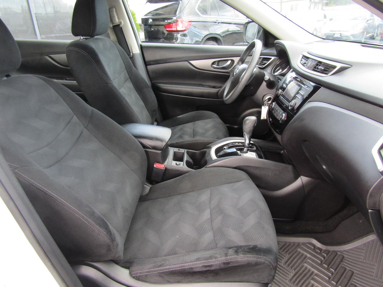 2016 Nissan Rogue SV,Camera,Bluetooth,Heated Seats,Push to Start*Certified* Photo