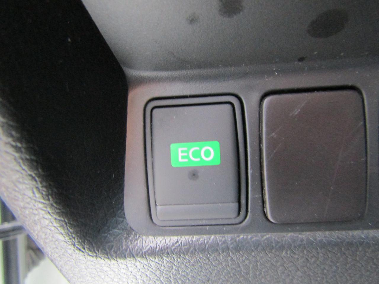 2016 Nissan Rogue SV,Camera,Bluetooth,Heated Seats,Push to Start*Certified* Photo