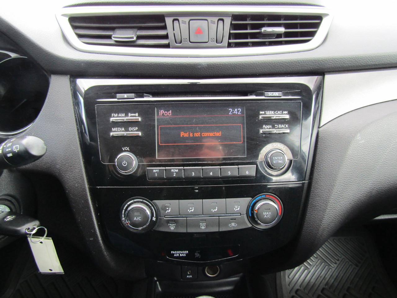 2016 Nissan Rogue SV,Camera,Bluetooth,Heated Seats,Push to Start*Certified* Photo