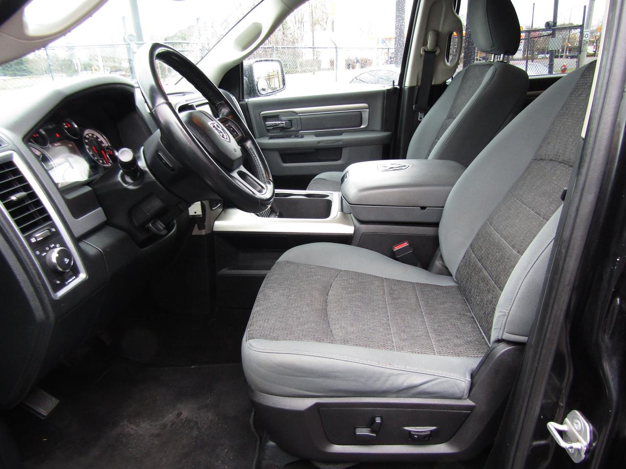 2015 RAM 1500 Diesel,Big Horn,4X4,Camera,Alloy,Pwr Seats & locks & Windows*Certified* Photo