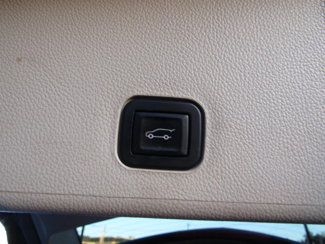 2014 Cadillac SRX Luxury, AWD, Navi, Pano, Leather **AS IS** Photo