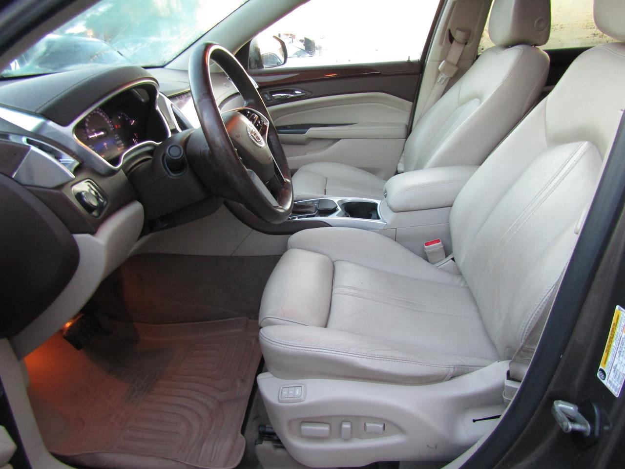 2014 Cadillac SRX Luxury, AWD, Navi, Pano, Leather **AS IS** Photo