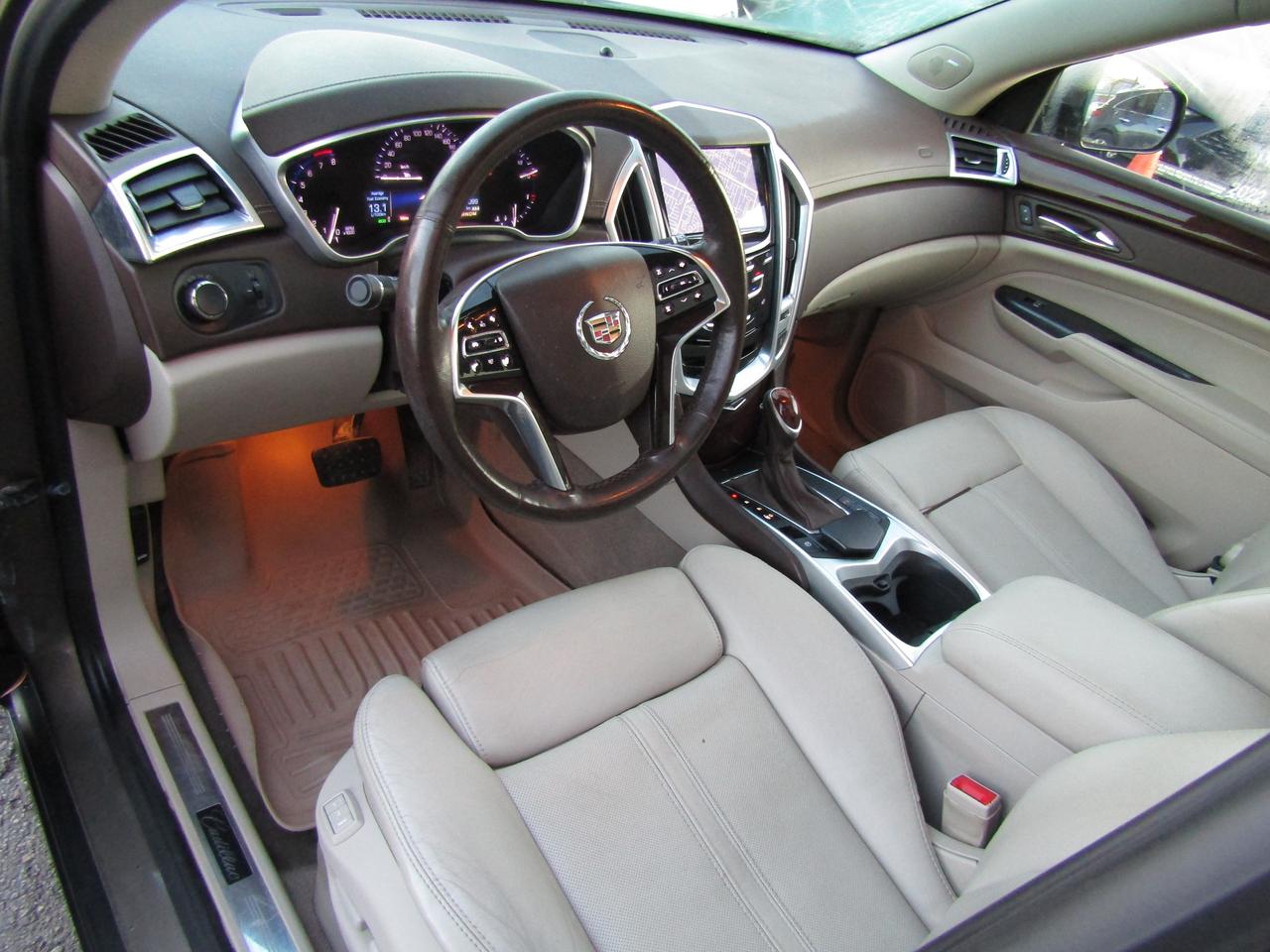 2014 Cadillac SRX Luxury, AWD, Navi, Pano, Leather **AS IS** Photo