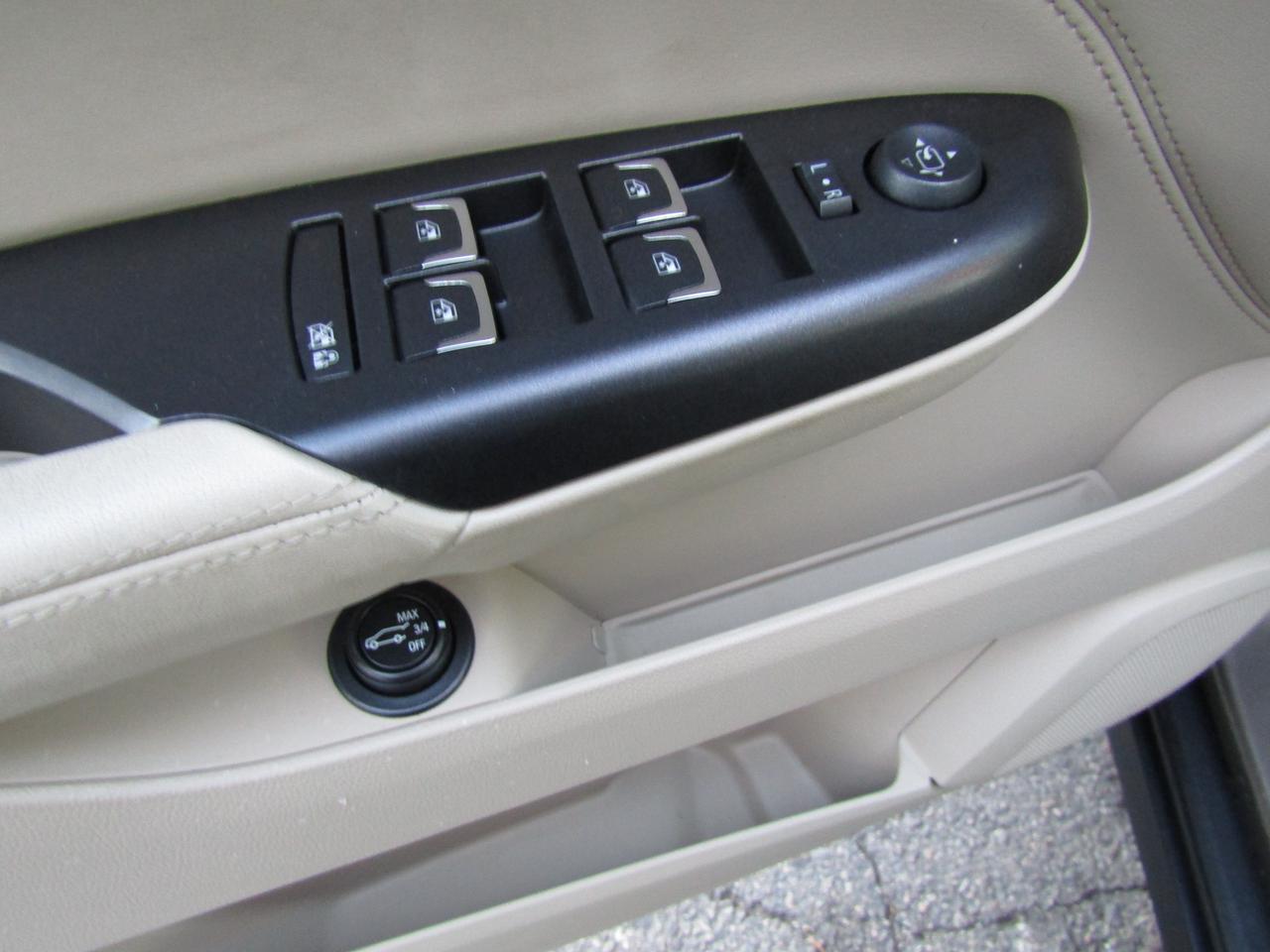 2014 Cadillac SRX Luxury, AWD, Navi, Pano, Leather **AS IS** Photo