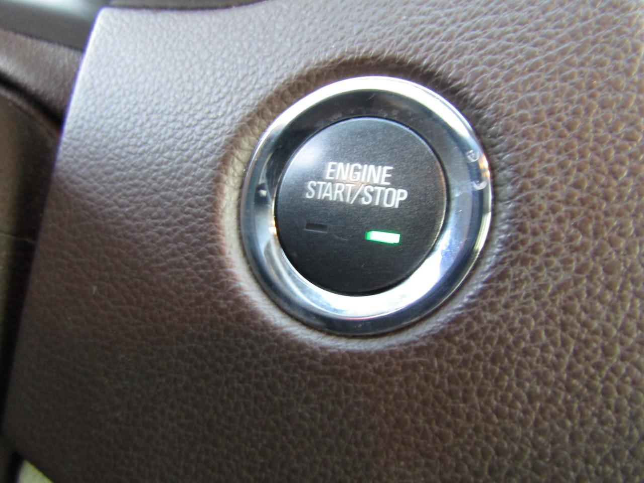 2014 Cadillac SRX Luxury, AWD, Navi, Pano, Leather **AS IS** Photo