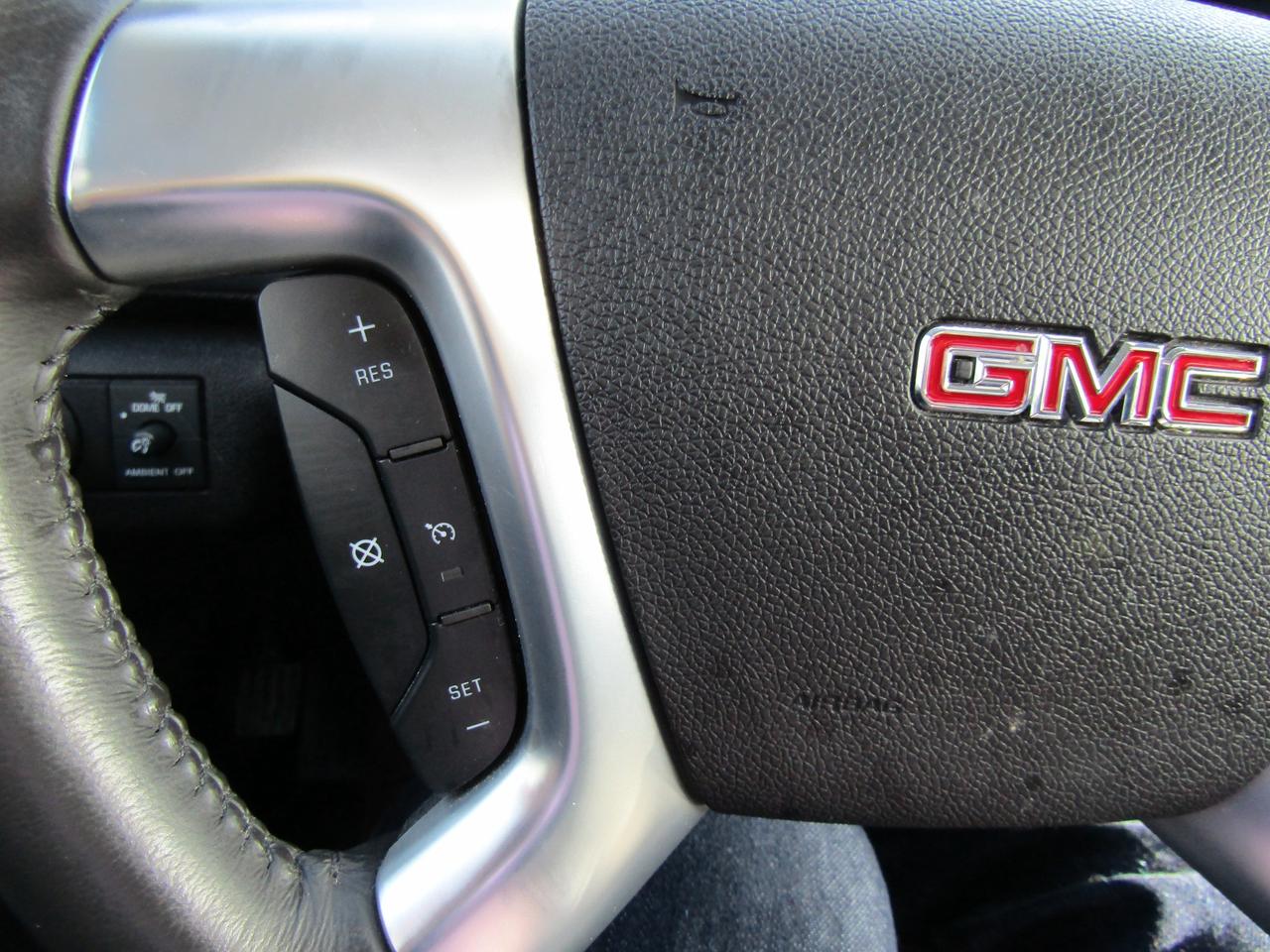 2015 GMC Acadia SLT, 7Pass, Camera, Sunroof, Heated Seats *Certified* Photo