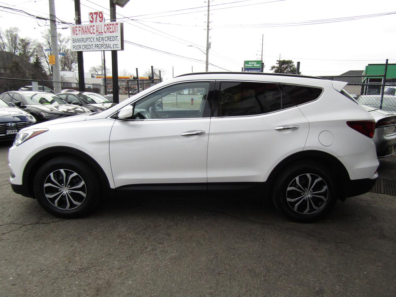 2017 Hyundai Santa Fe Sport, Camera, Heated Seats, Bluetooth, Alloy, *Certified* Photo3