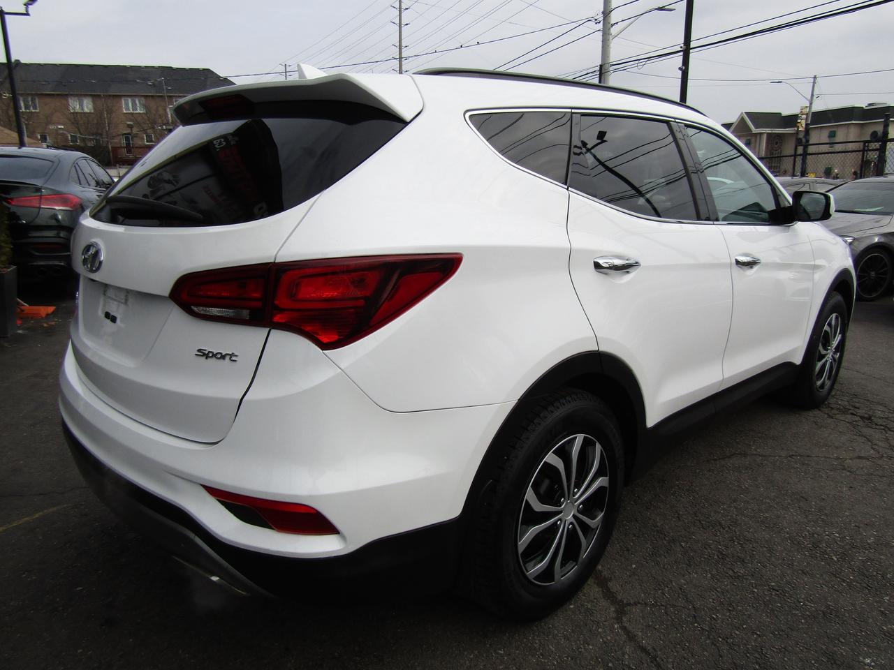 2017 Hyundai Santa Fe Sport, Camera, Heated Seats, Bluetooth, Alloy, *Certified* Photo