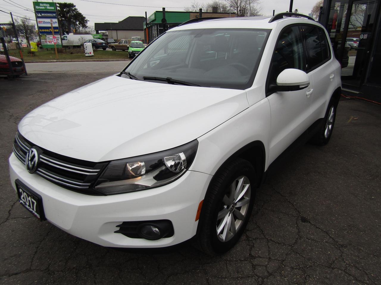 2017 Volkswagen Tiguan Wolfsburg,4Motion,Pano,Leather,Camera*Certified* Photo