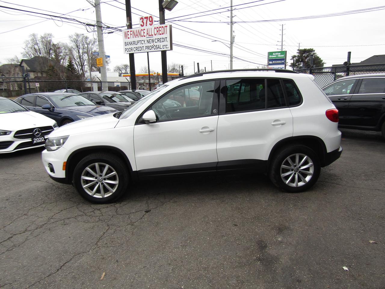 2017 Volkswagen Tiguan Wolfsburg,4Motion,Pano,Leather,Camera*Certified* Photo