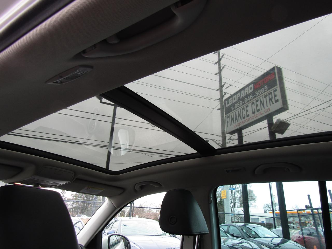 2017 Volkswagen Tiguan Wolfsburg,4Motion,Pano,Leather,Camera*Certified* Photo