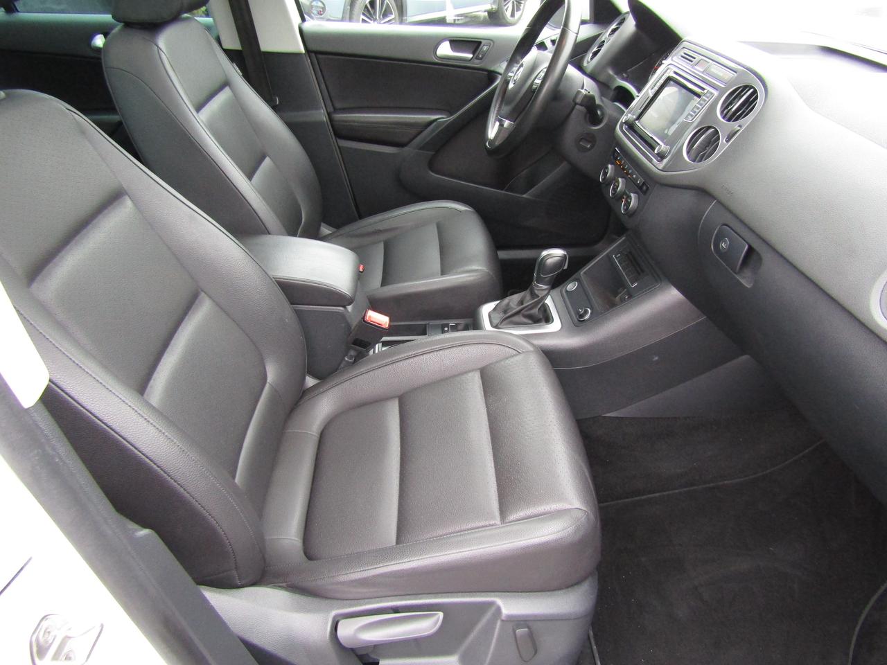 2017 Volkswagen Tiguan Wolfsburg,4Motion,Pano,Leather,Camera*Certified* Photo