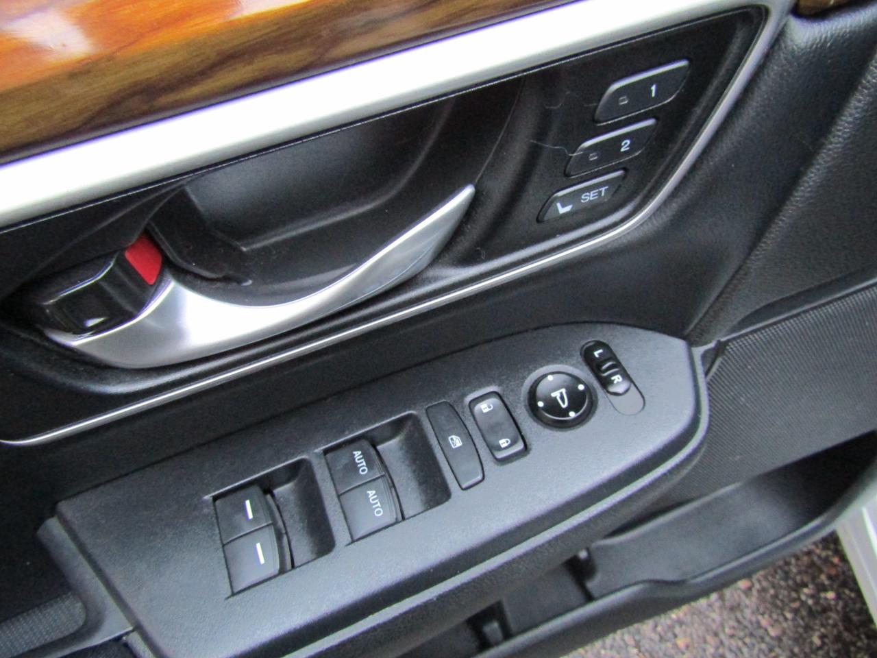 2017 Honda CR-V EX-L, Leather, Sunroof, 2Camera, *Certified* Photo