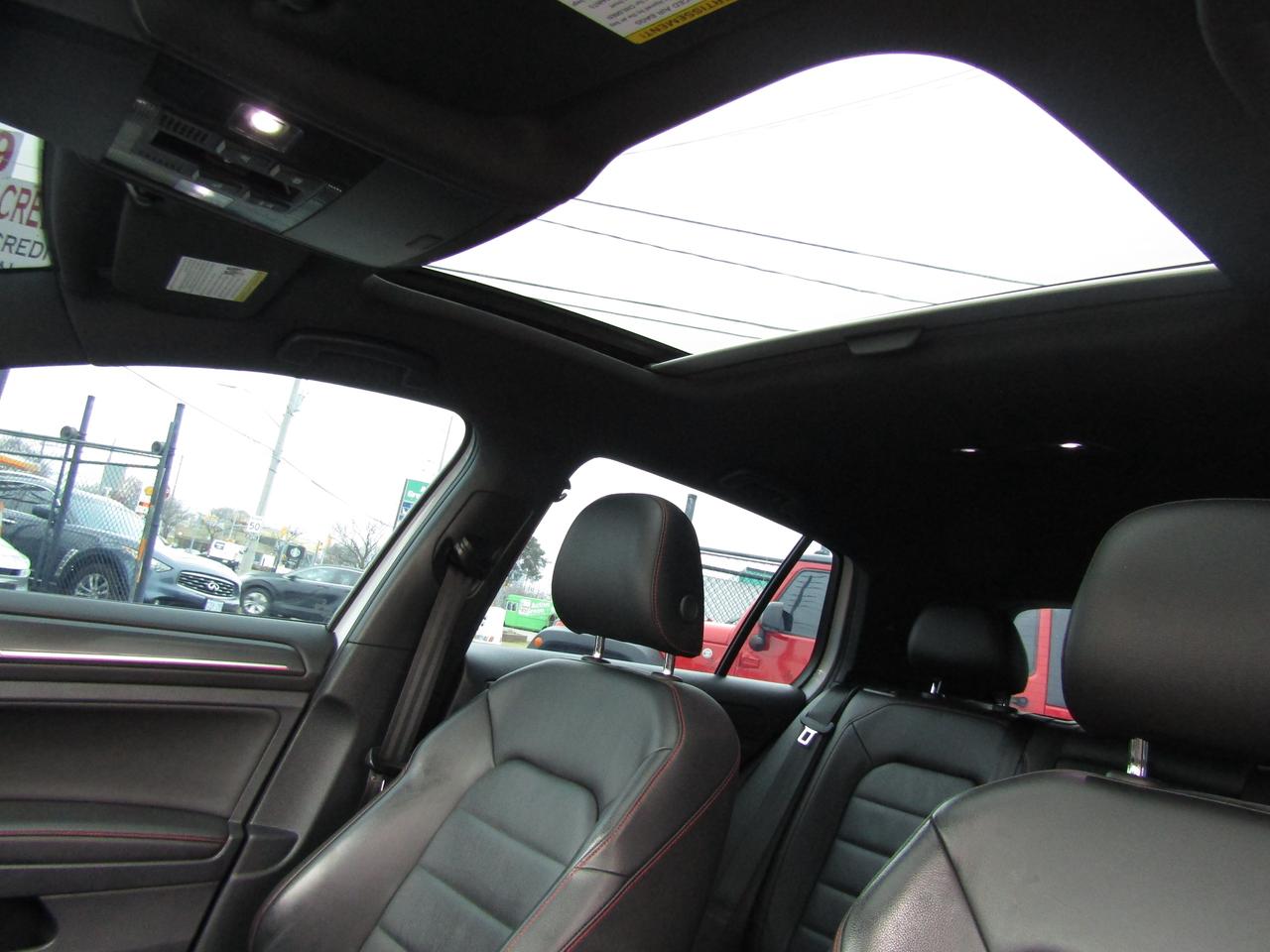 2018 Volkswagen Golf GTI Autobahn, Camera, Navi, Sunroof, Pwr Seats, Bluetooth*Certified* Photo