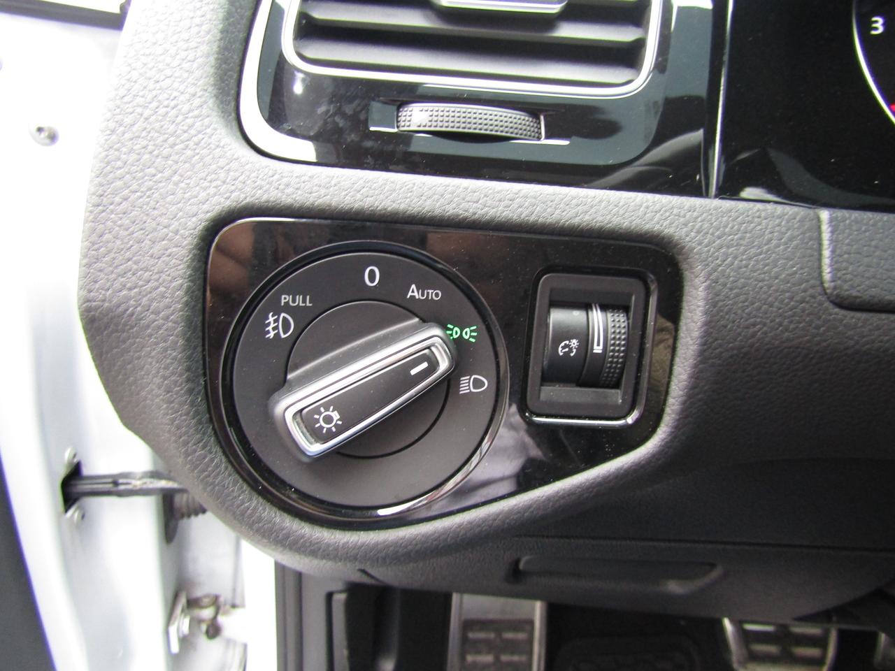 2018 Volkswagen Golf GTI Autobahn, Camera, Navi, Sunroof, Pwr Seats, Bluetooth*Certified* Photo