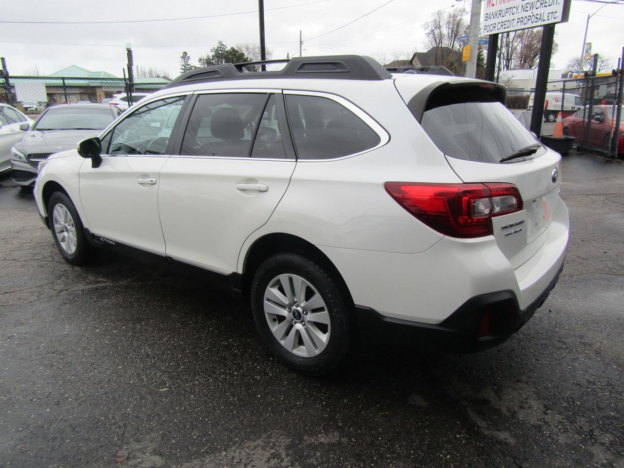 2018 Subaru Outback 3.6R Limited, ,AWD, Sunroof, Camera, Bluetooth, Alloy, *Certified* Photo4