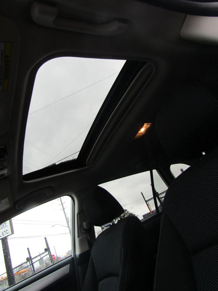 2018 Subaru Outback 3.6R Limited, ,AWD, Sunroof, Camera, Bluetooth, Alloy, *Certified* Photo