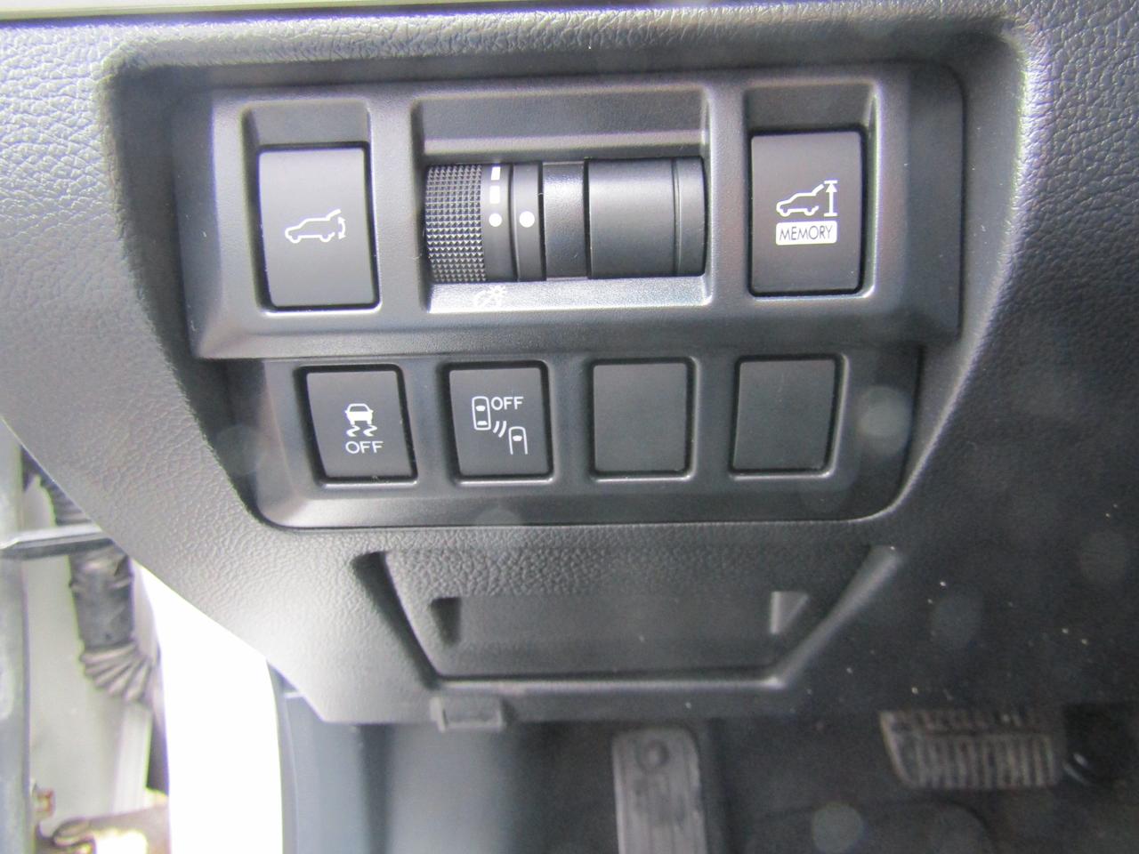 2018 Subaru Outback 3.6R Limited, ,AWD, Sunroof, Camera, Bluetooth, Alloy, *Certified* Photo