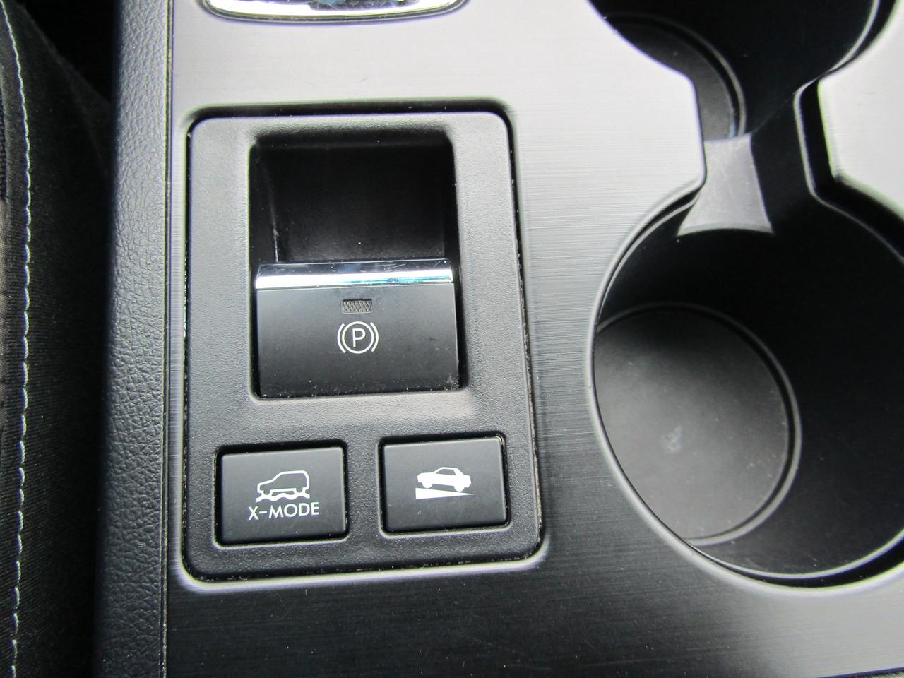 2018 Subaru Outback 3.6R Limited, ,AWD, Sunroof, Camera, Bluetooth, Alloy, *Certified* Photo