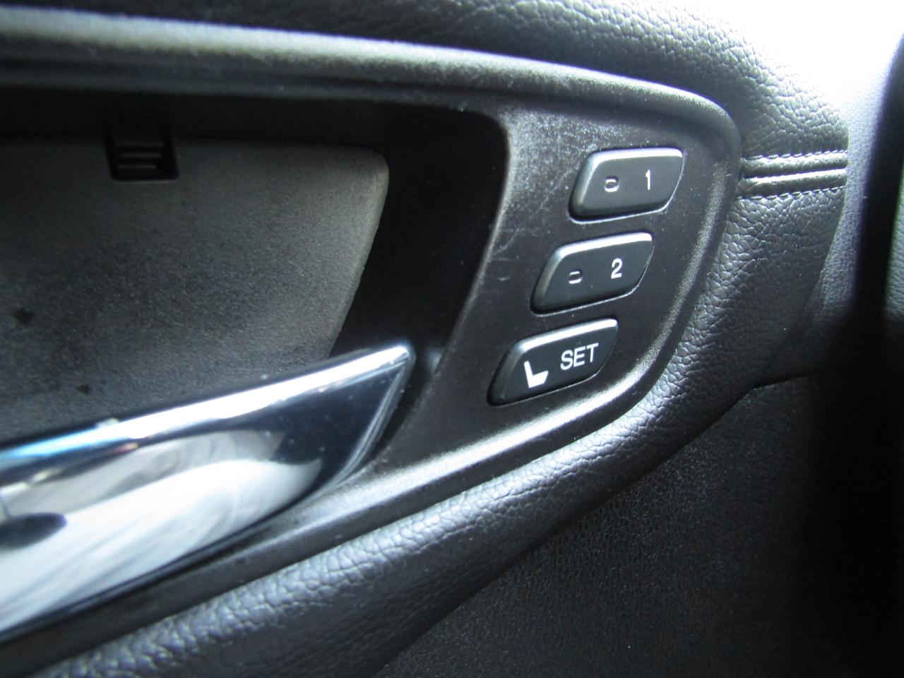 2014 Acura RDX Technology, AWD,  Nav, Sunroof, Camera *CERTIFIED* Photo