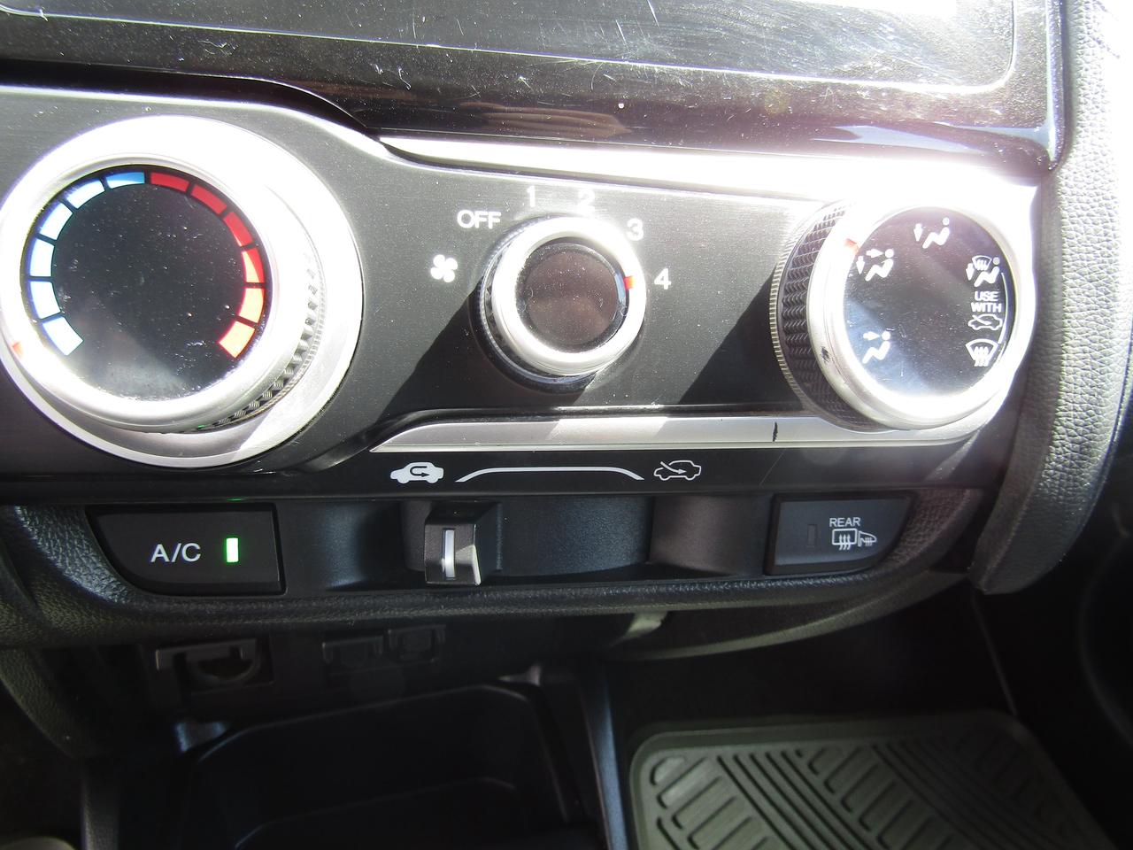 2015 Honda Fit EX, Sunroof, 2Camera, Heated Seats, *No Accident*Certified* Photo