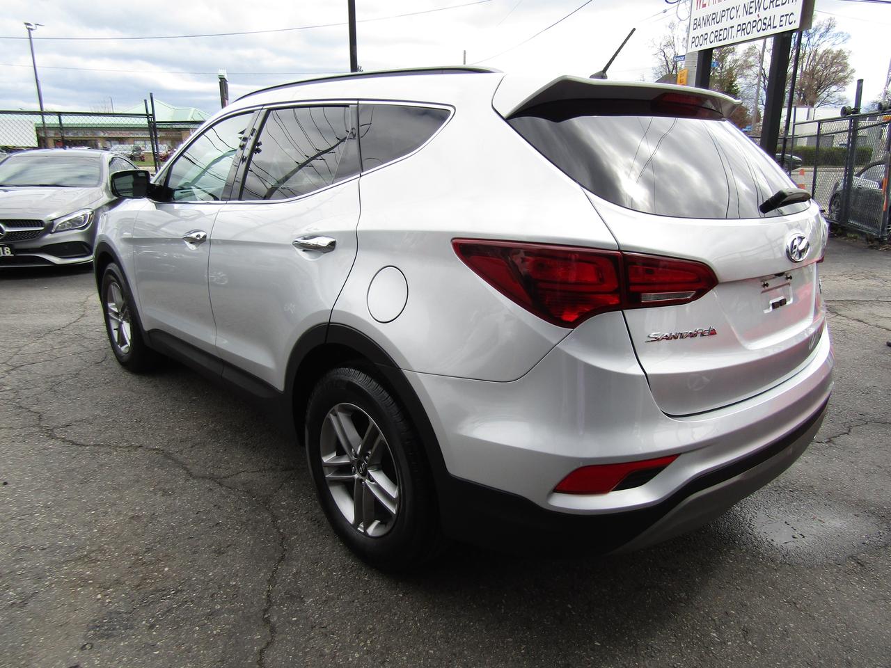 2018 Hyundai Santa Fe Sport, AWD, Camera, Heated Seats, ECO, *No Accident*Certified* Photo4
