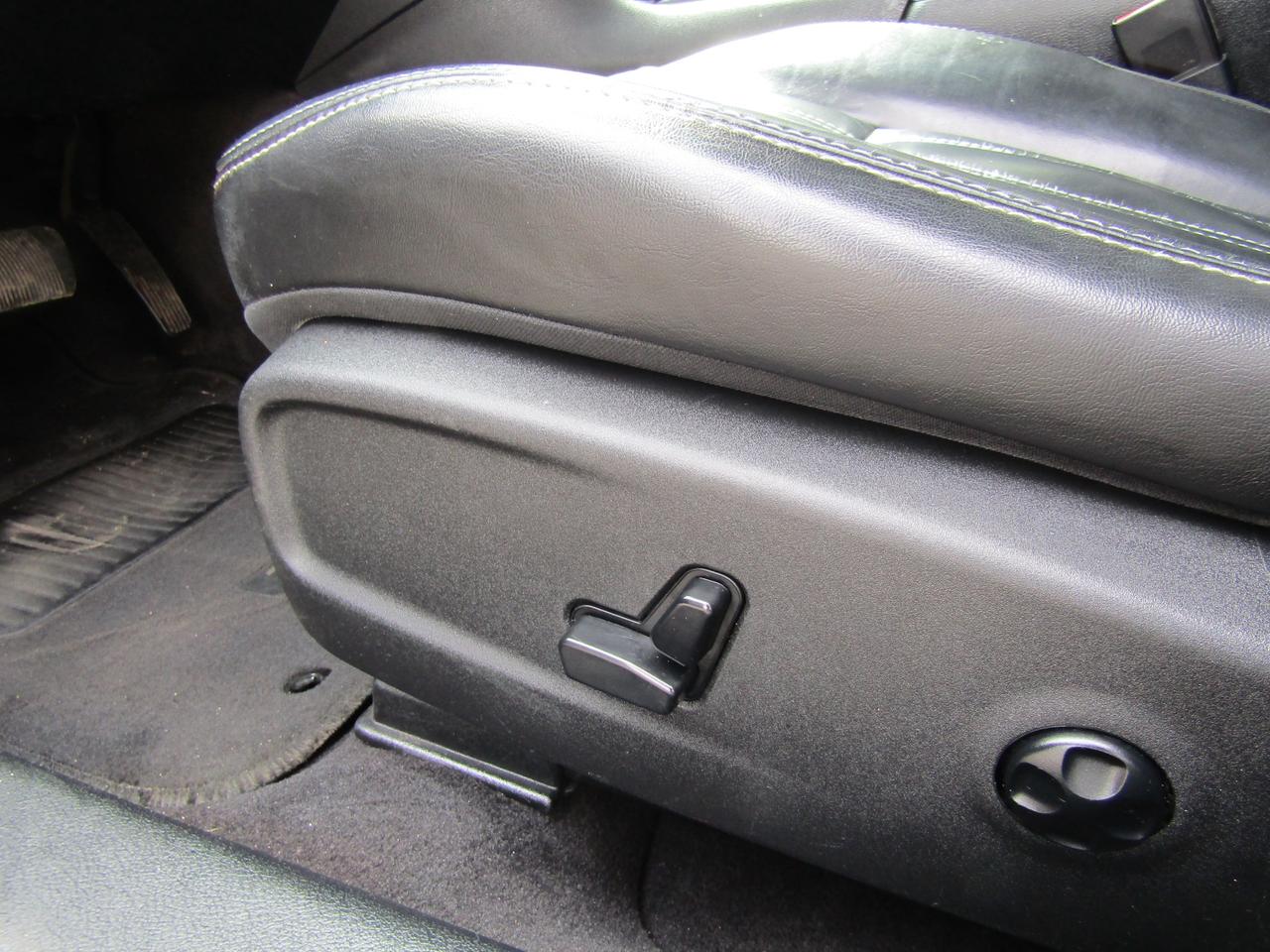 2017 Chrysler 300 S, AWD, Camera, Leather, Paddle Shifts, *Certified* Photo