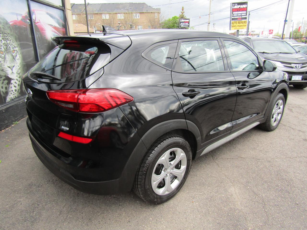 2019 Hyundai Tucson SE, Awd, Camera, Lane Assist, Alloy, *Certified* Photo