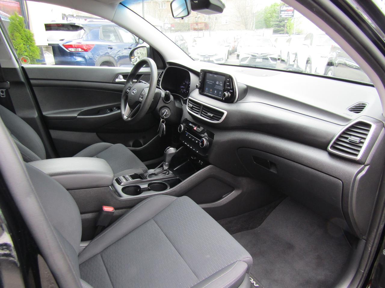 2019 Hyundai Tucson SE, Awd, Camera, Lane Assist, Alloy, *Certified* Photo