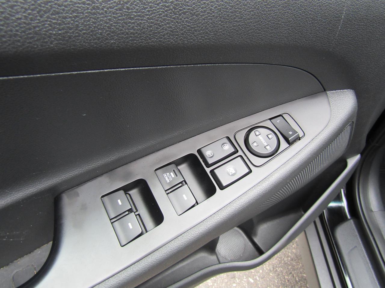 2019 Hyundai Tucson SE, Awd, Camera, Lane Assist, Alloy, *Certified* Photo