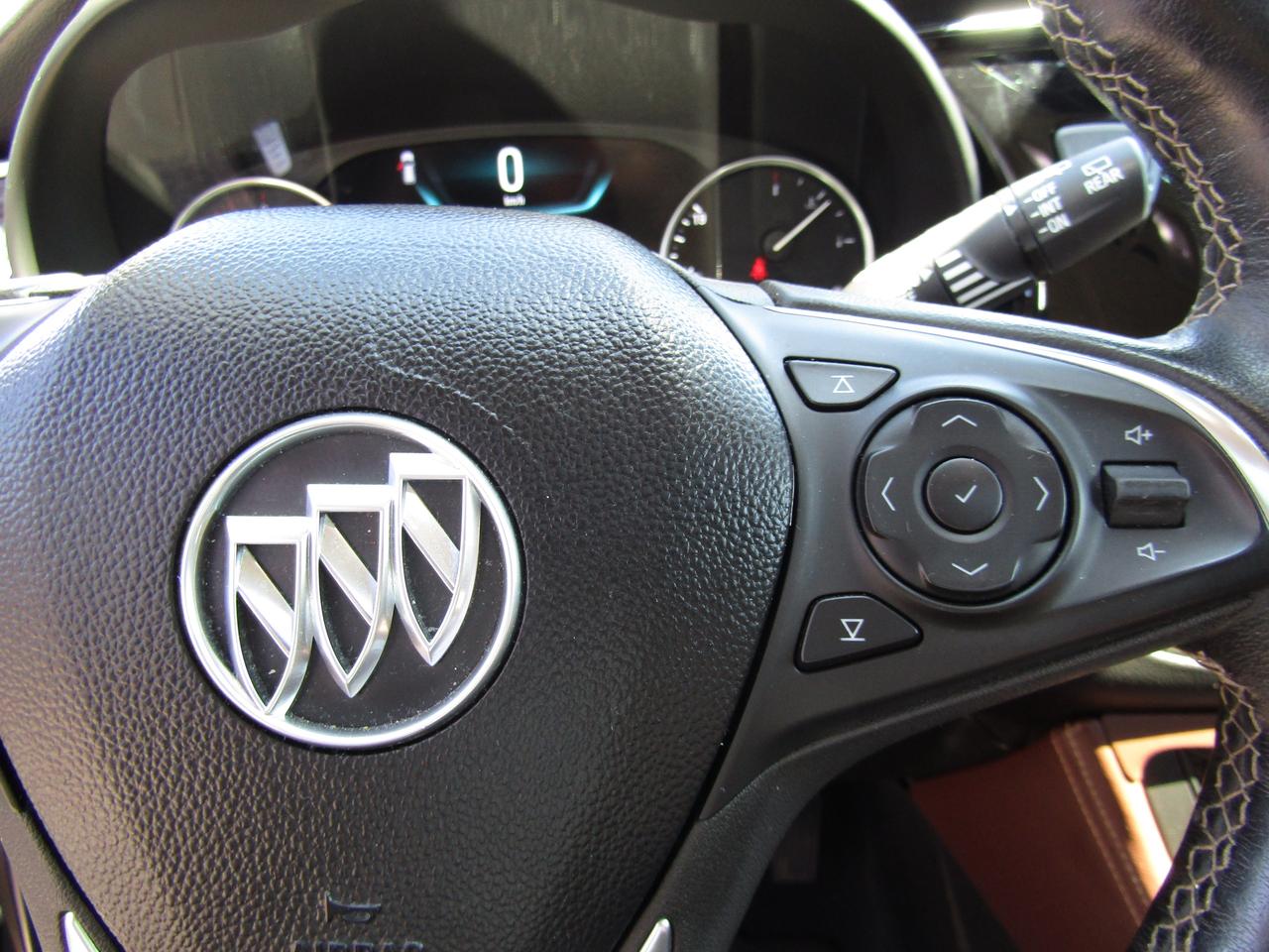 2017 Buick Envision Premium, AWD, Navi, Leather, Camera, Pano, Memory, *Certified* Photo