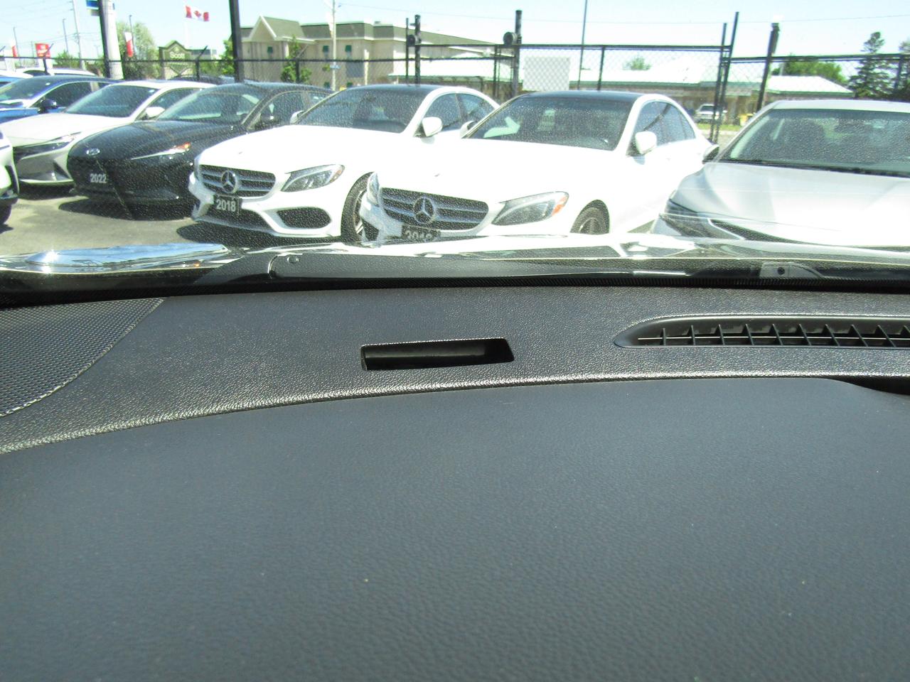 2017 Buick Envision Premium, AWD, Navi, Leather, Camera, Pano, Memory, *Certified* Photo