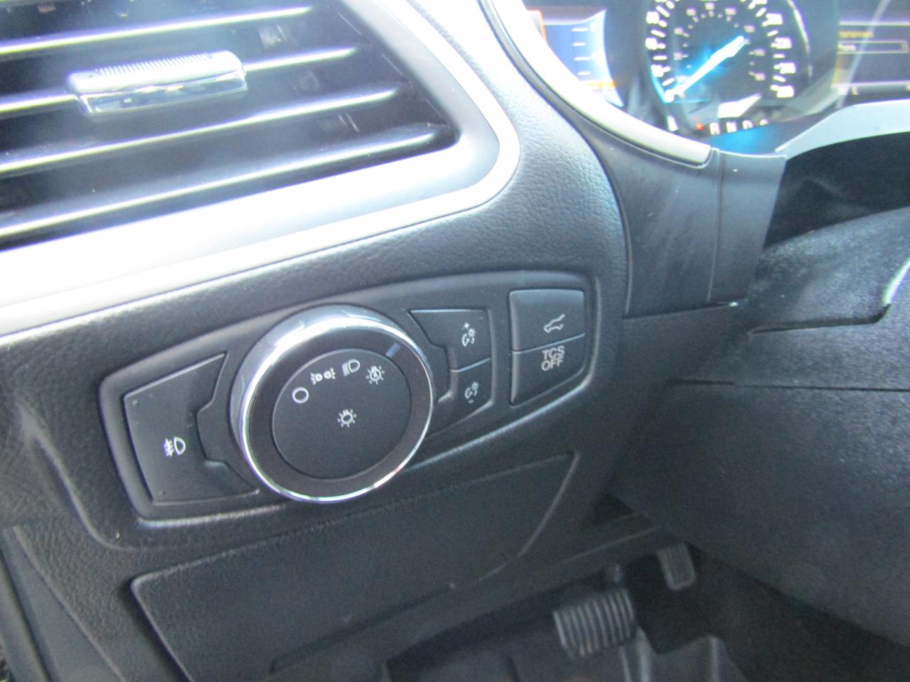 2019 Ford Edge SEL, Camera, Bluetooth, Alloy, *No Accident*Certified* Photo