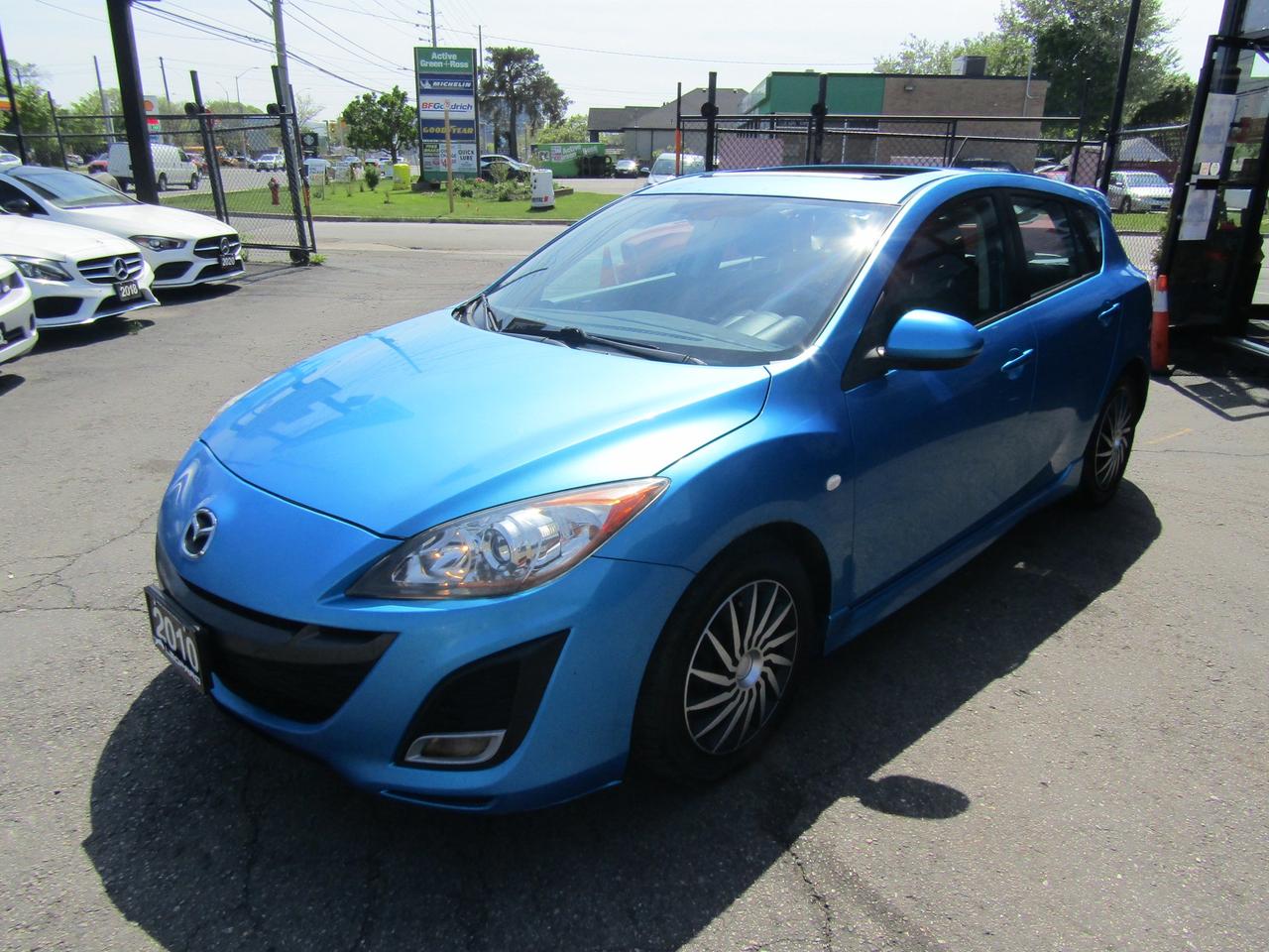 2010 Mazda MAZDA3 GS, Sunroof, Bluetooth, Cruise Ctrl, Alloy, *Certified* Photo2