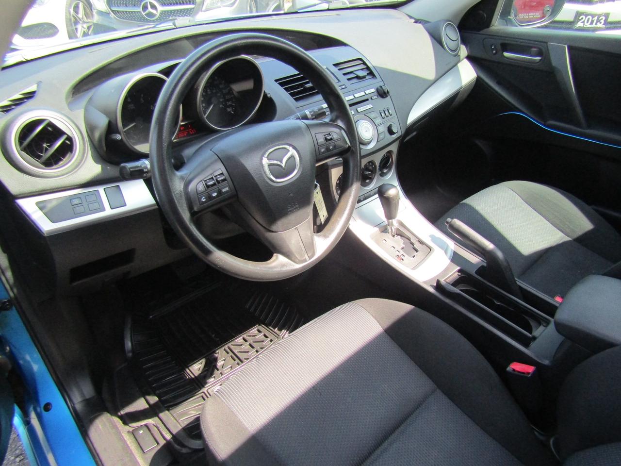 2010 Mazda MAZDA3 GS, Sunroof, Bluetooth, Cruise Ctrl, Alloy, *Certified* Photo