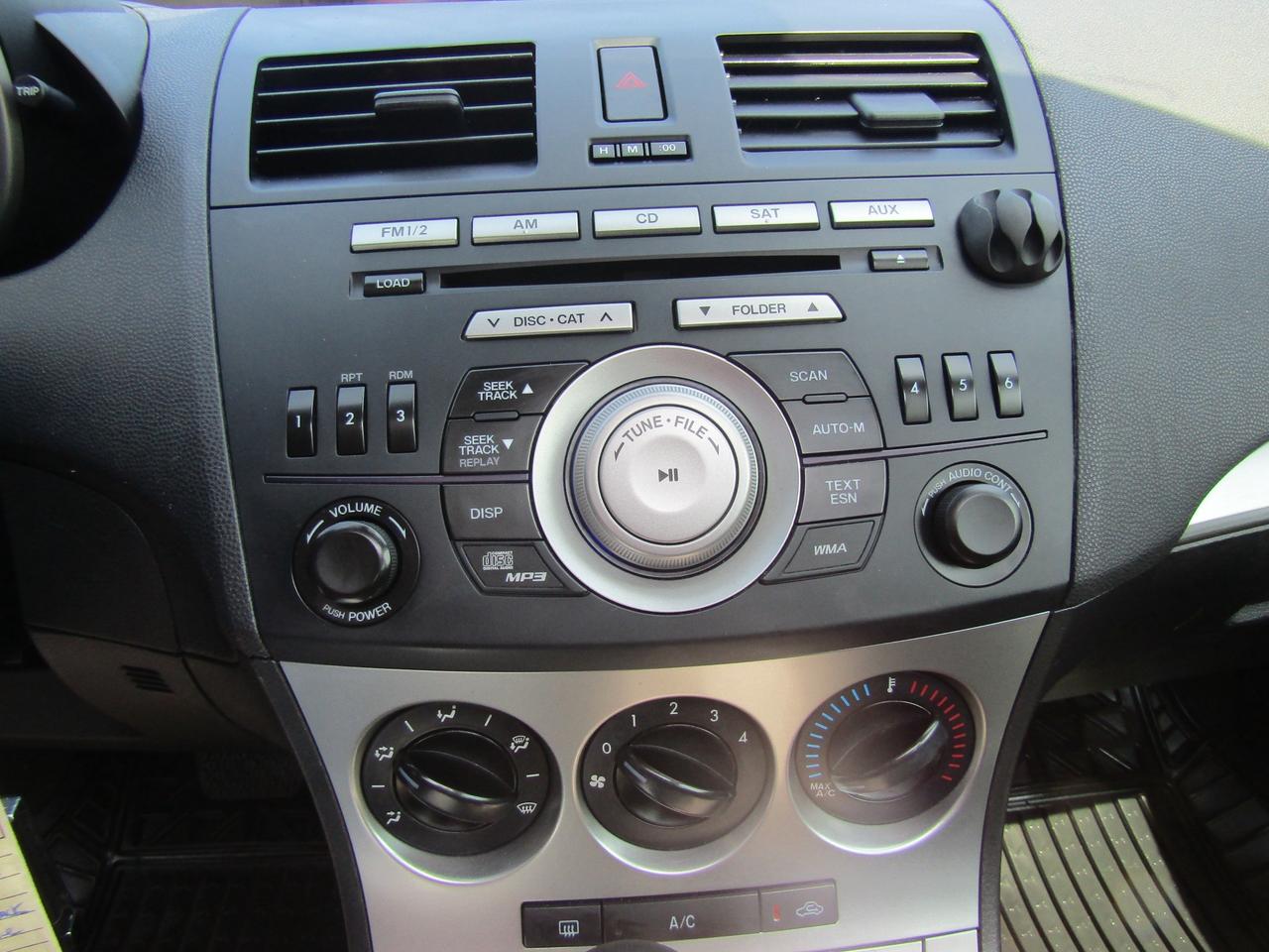 2010 Mazda MAZDA3 GS, Sunroof, Bluetooth, Cruise Ctrl, Alloy, *Certified* Photo