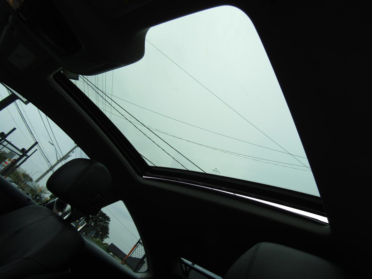 2012 BMW 6-Series 650i, AWD, Navi, Camera, Leather, Sunroof, LOW KM, *Certified* Photo