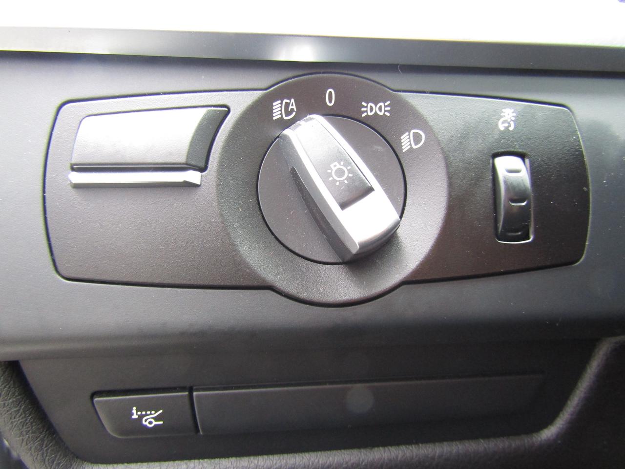 2012 BMW 6-Series 650i, AWD, Navi, Camera, Leather, Sunroof, LOW KM, *Certified* Photo