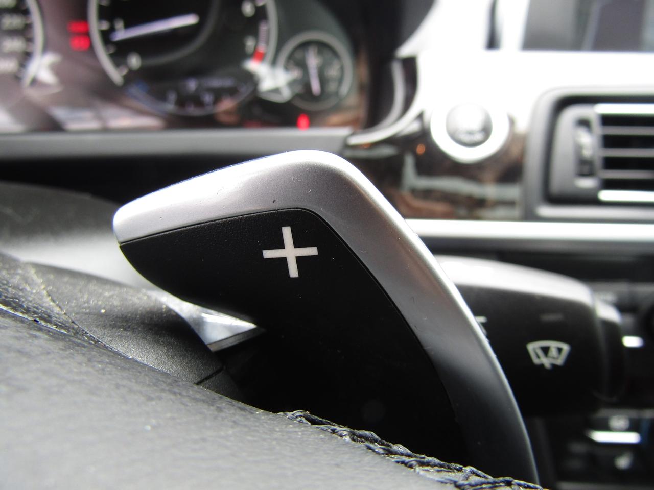 2012 BMW 6-Series 650i, AWD, Navi, Camera, Leather, Sunroof, LOW KM, *Certified* Photo