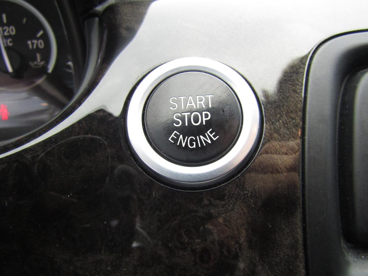 2012 BMW 6-Series 650i, AWD, Navi, Camera, Leather, Sunroof, LOW KM, *Certified* Photo