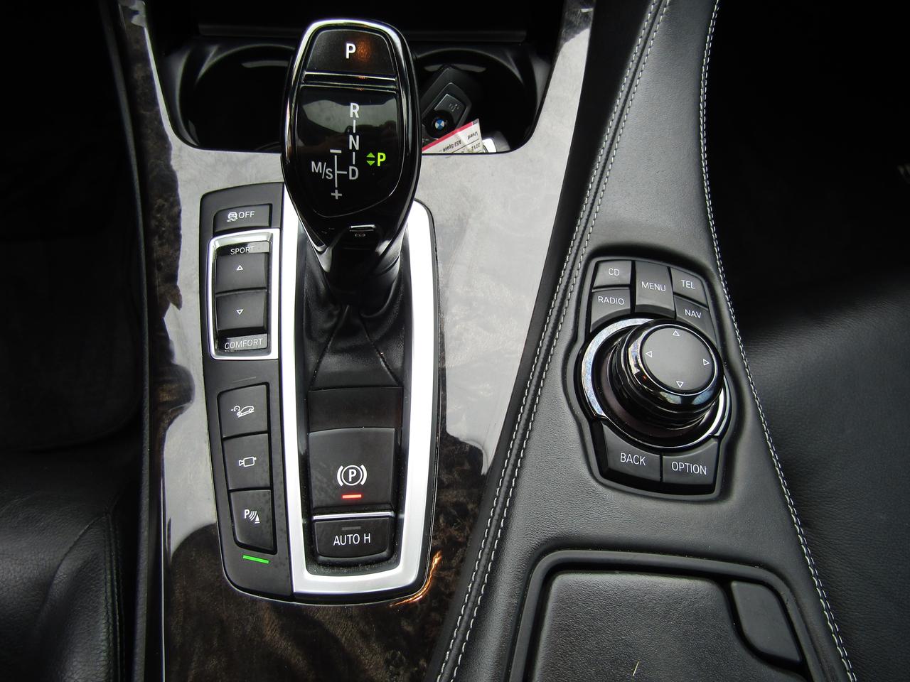 2012 BMW 6 Series 650i, AWD, Navi, Camera, Leather, Sunroof, LOW KM, *Certified* Photo