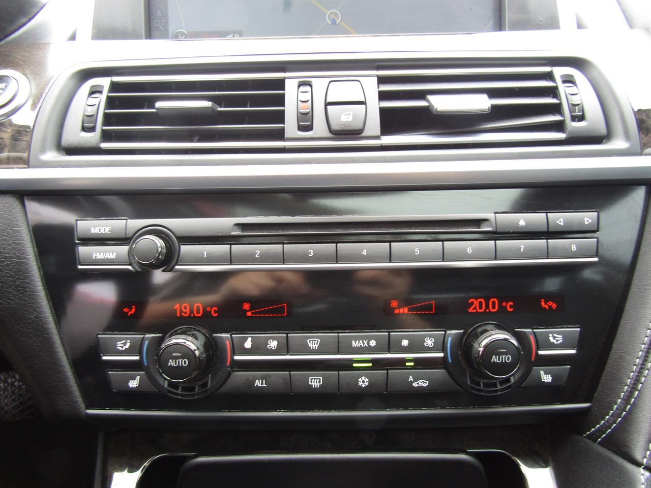 2012 BMW 6-Series 650i, AWD, Navi, Camera, Leather, Sunroof, LOW KM, *Certified* Photo