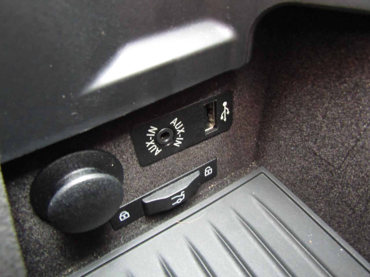 2012 BMW 6-Series 650i, AWD, Navi, Camera, Leather, Sunroof, LOW KM, *Certified* Photo