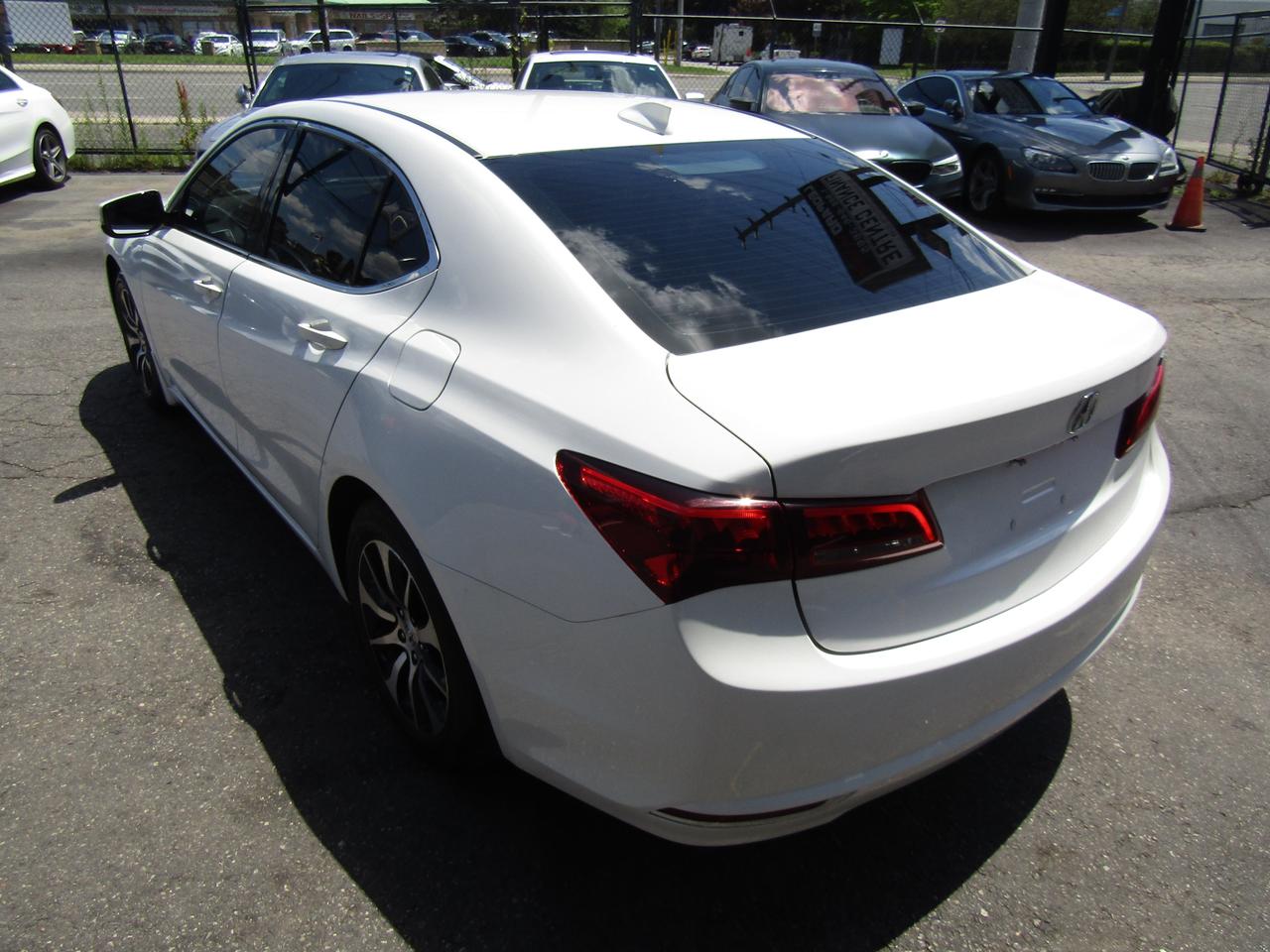 2015 Acura TLX Tech Pkg, Navi, Sunroof, Blind Spot, Leather, Camera, *Certified* Photo4