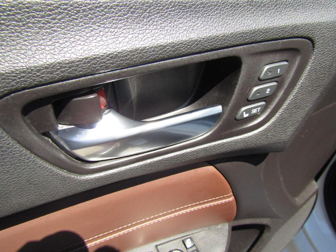 2015 Acura TLX Tech Pkg, Navi, Sunroof, Blind Spot, Leather, Camera, *Certified* Photo