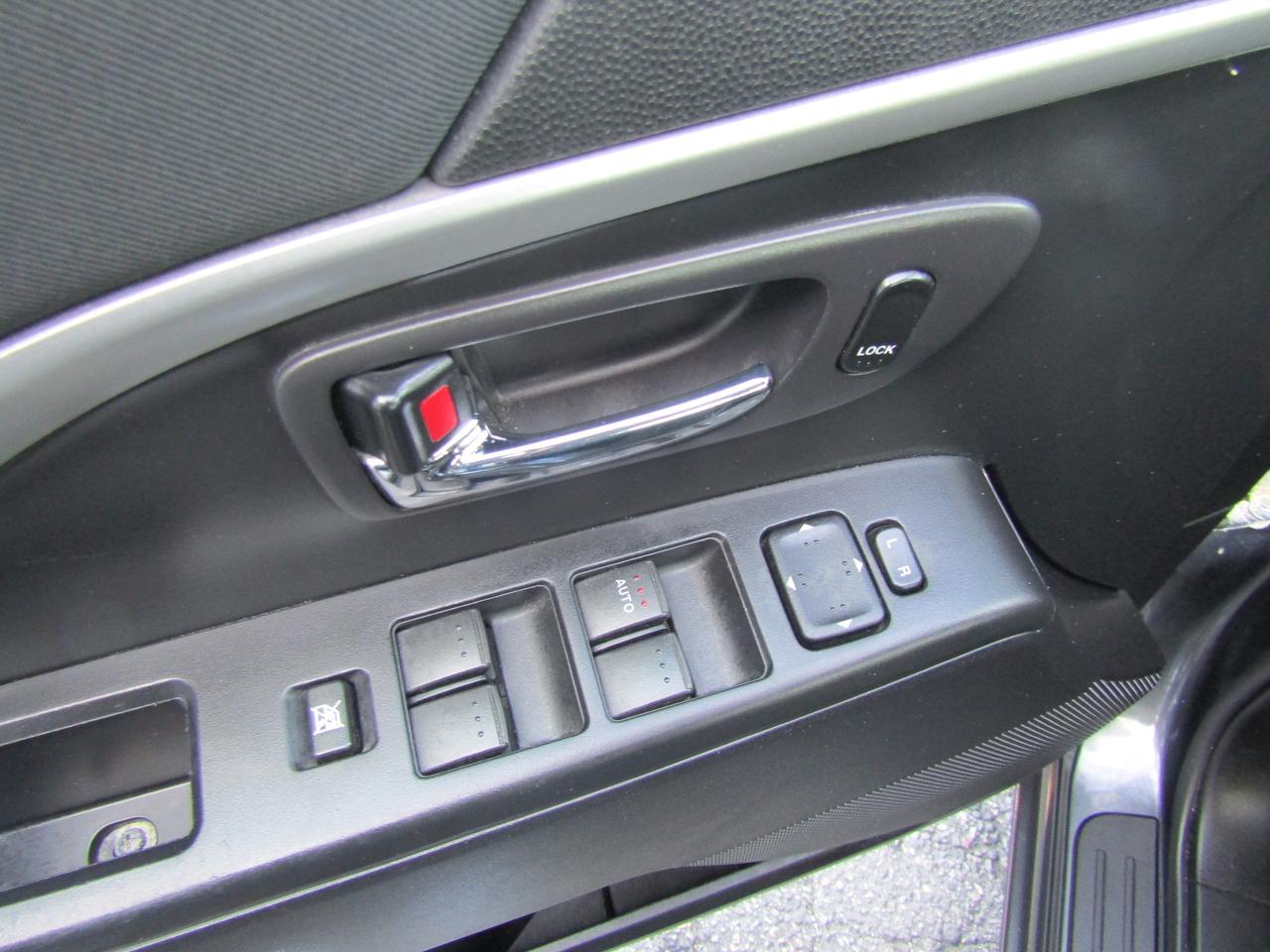 2013 Mazda MAZDA5 GX,6 Pass, Bluetooth, Cruise Ctrl, Alloy, *One Owner*Certified* Photo